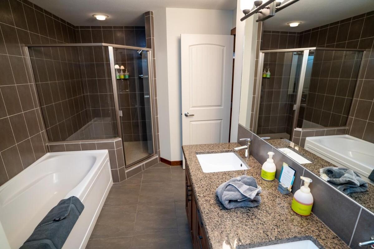 קאנמור The Raven Suite At Stoneridge Mountain Resort מראה חיצוני תמונה